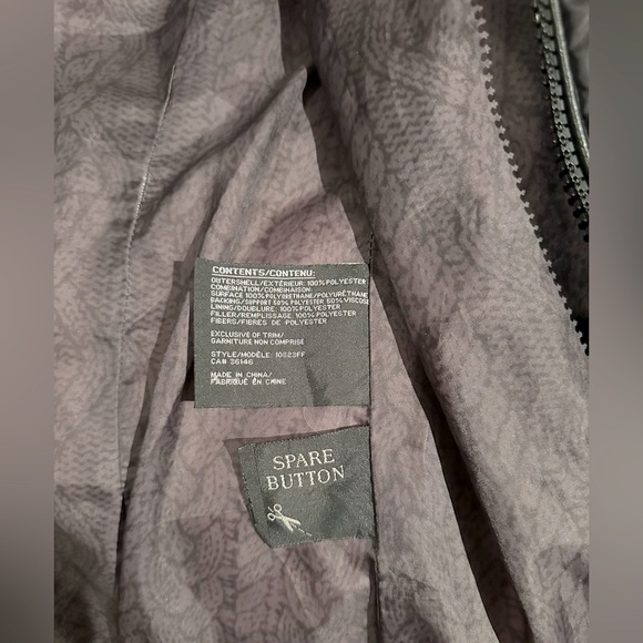 Women’s Coat Size XS/S - Picture 3 of 4